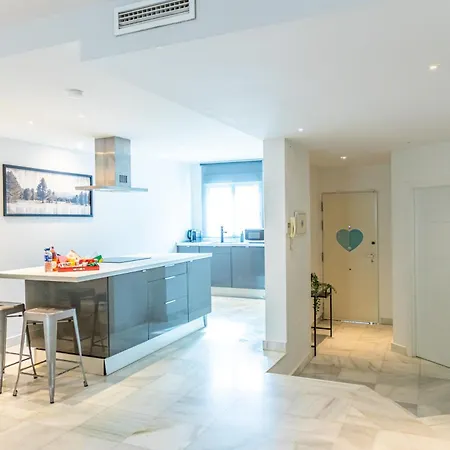 Holiday home Ab Properties: Design House - Golden Mile Retreat