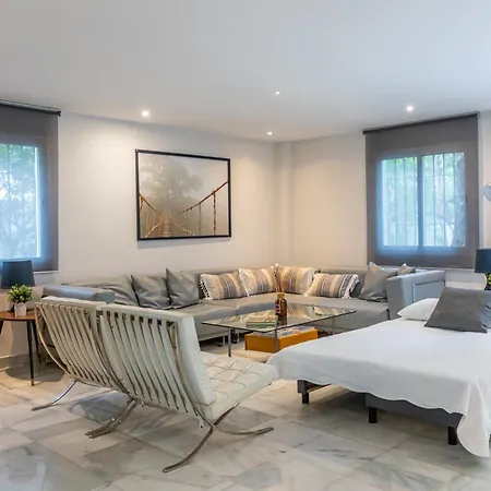 Holiday home Ab Properties: Design House - Golden Mile Retreat