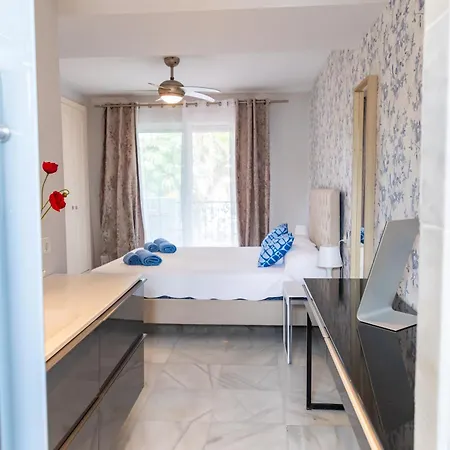 Holiday home Ab Properties: Design House - Golden Mile Retreat